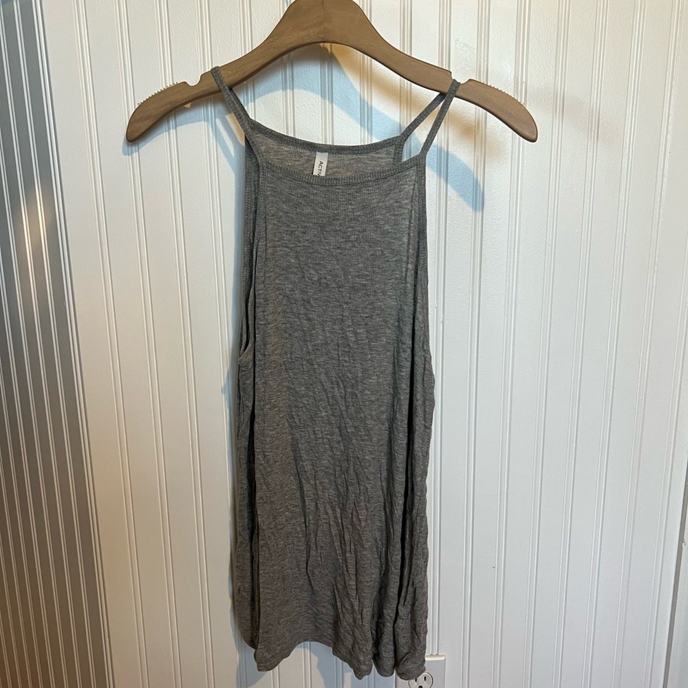 Long gray ribbed tank